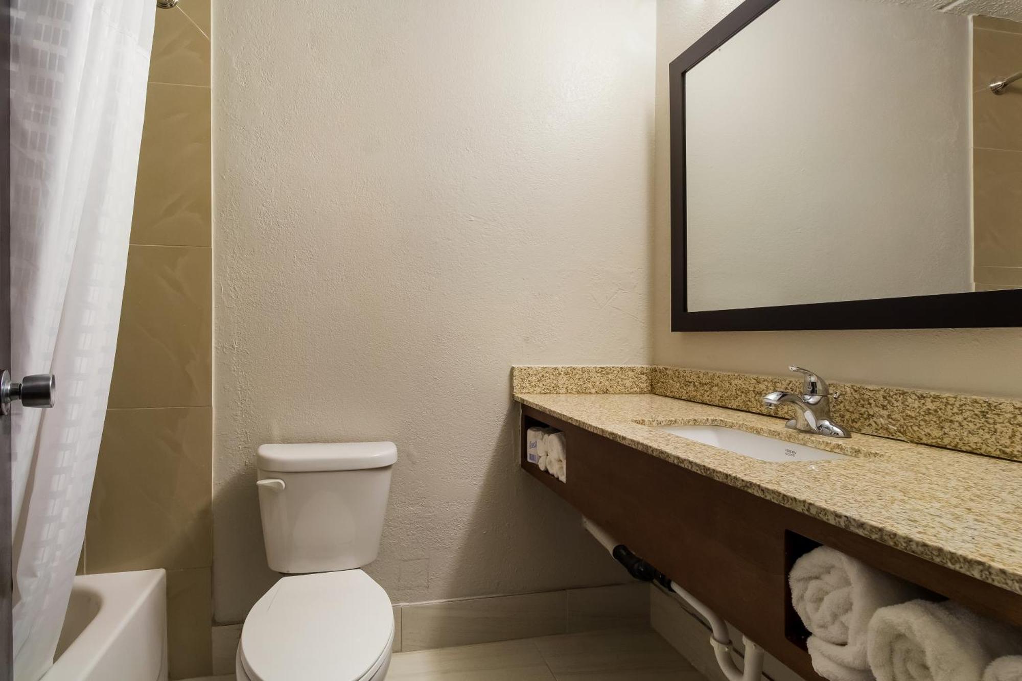Clarion Pointe Lake Jackson - Clute Ngoại thất bức ảnh